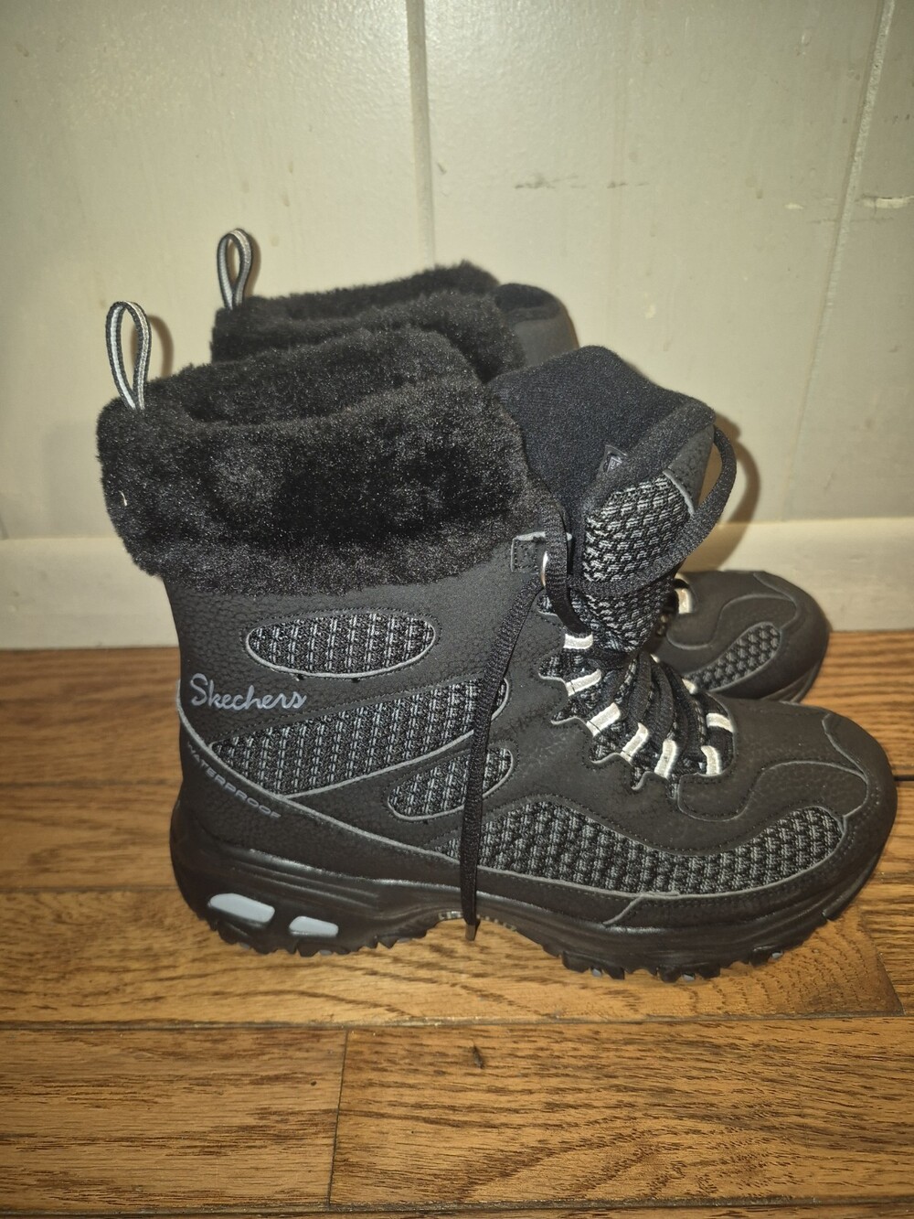 Skechers DLites Snow Plaza Winter Boots Womens 7.5 Black Waterproof New In Box